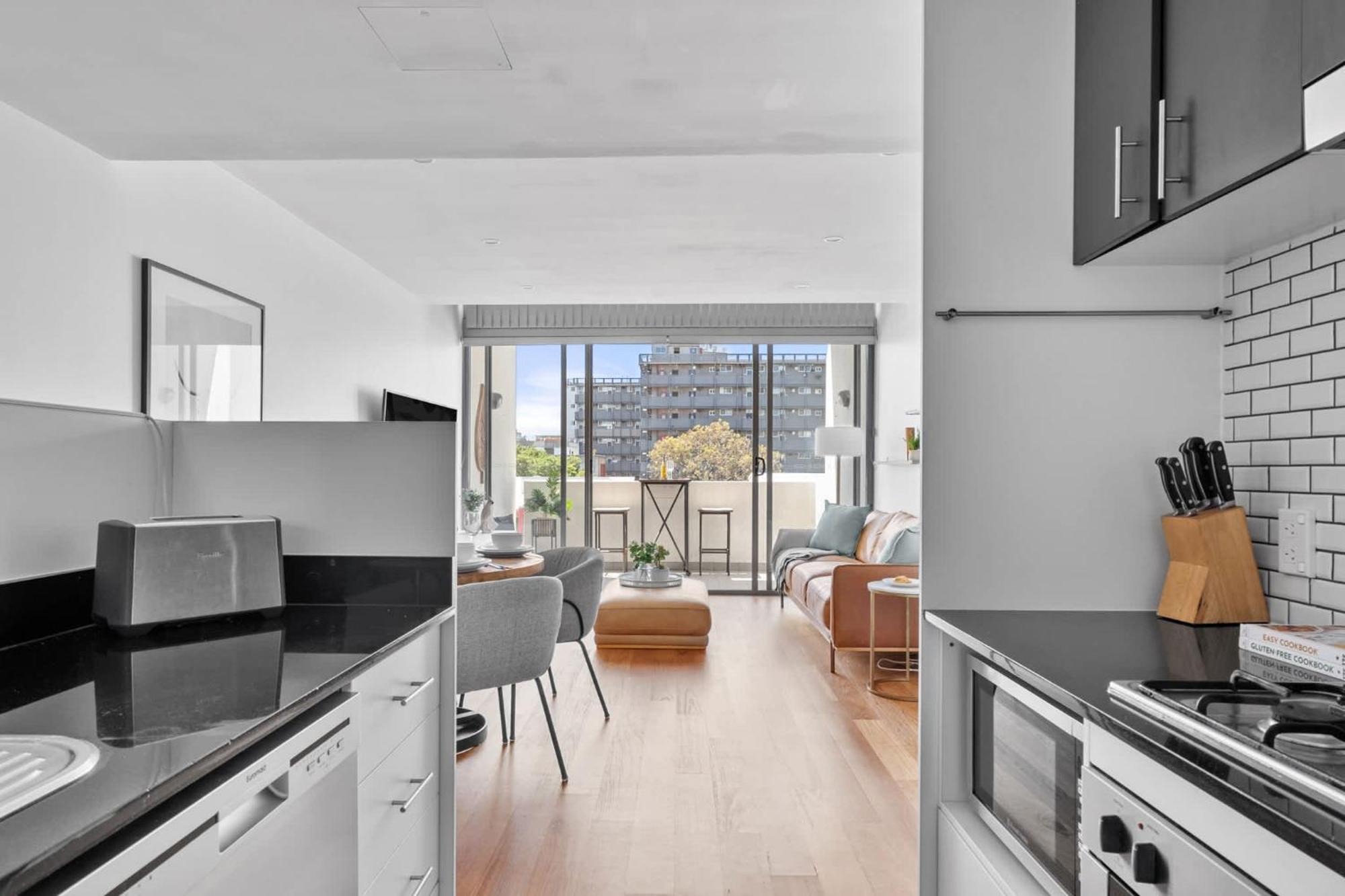 Charming Camperdown Hideaway With Parking Apartment Sydney