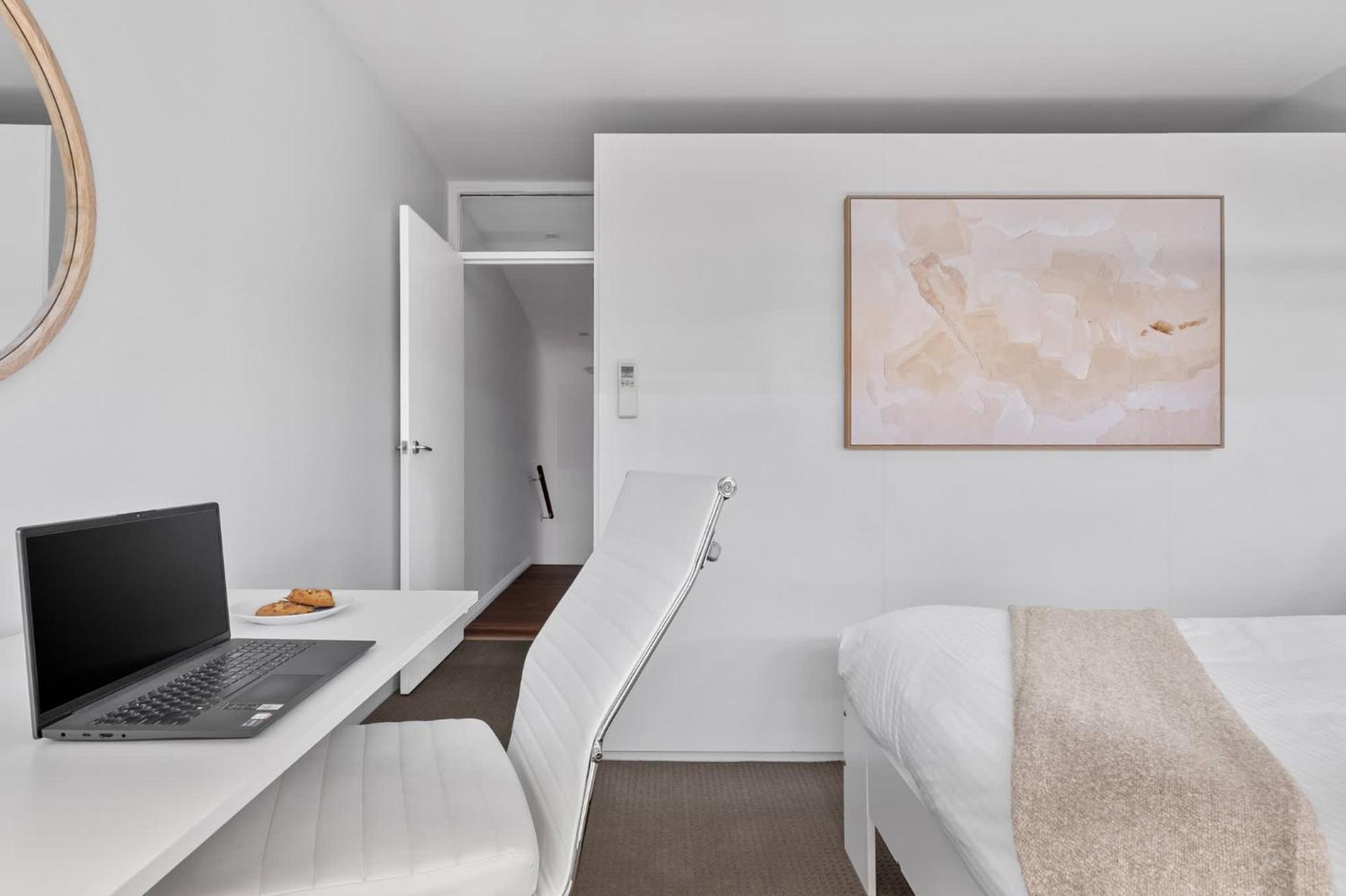 Apartment Charming Camperdown Hideaway With Parking