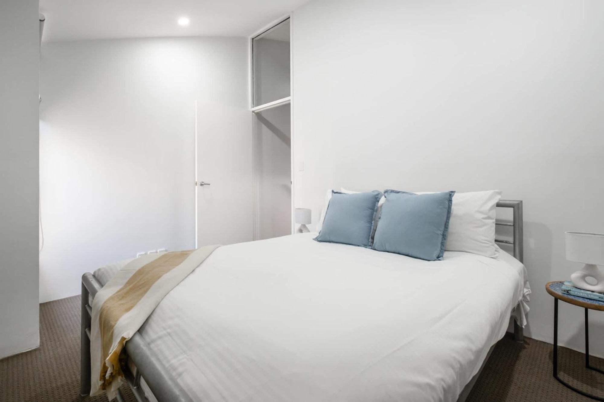 Charming Camperdown Hideaway With Parking Apartment *