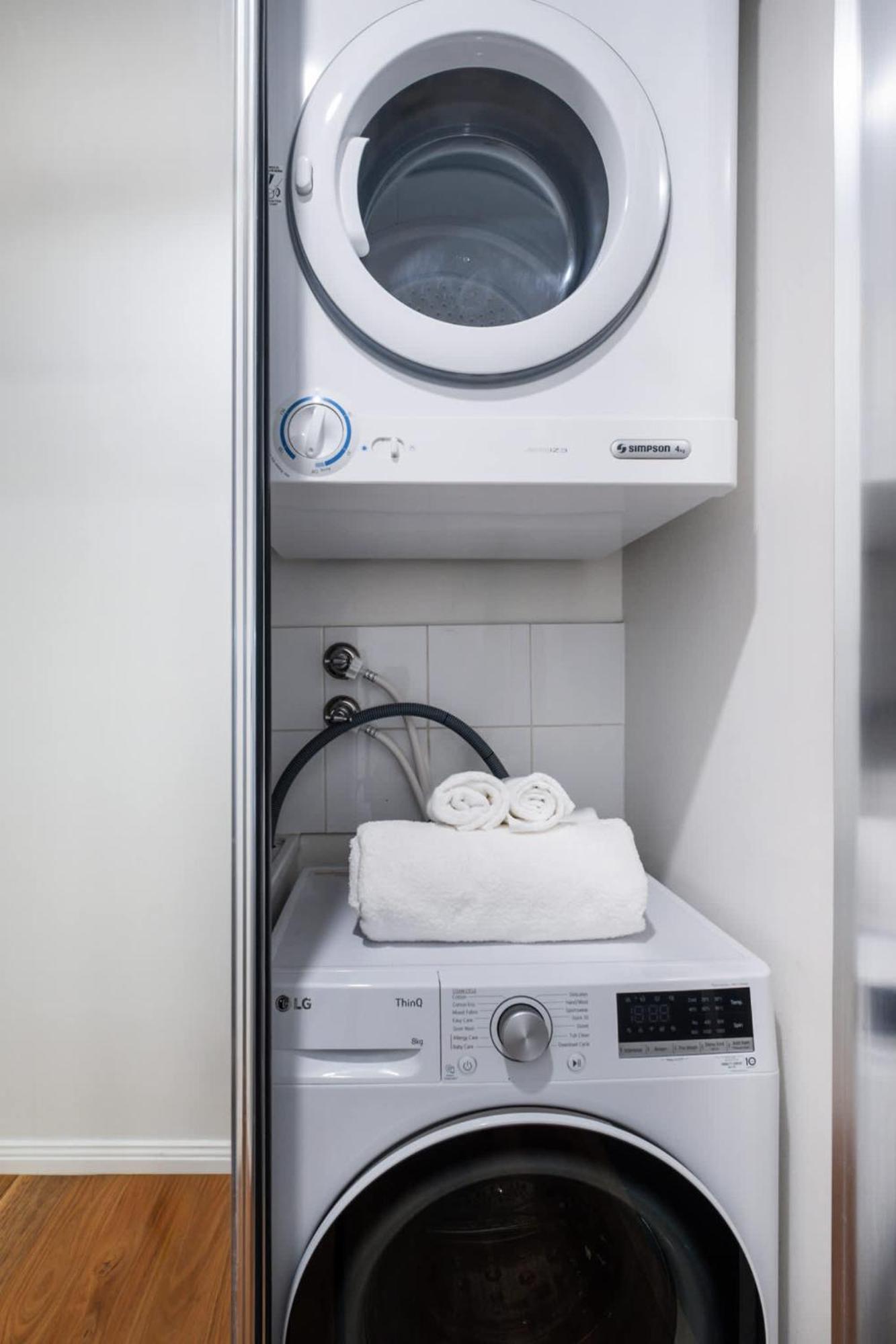 Charming Camperdown Hideaway With Parking Apartment Sydney