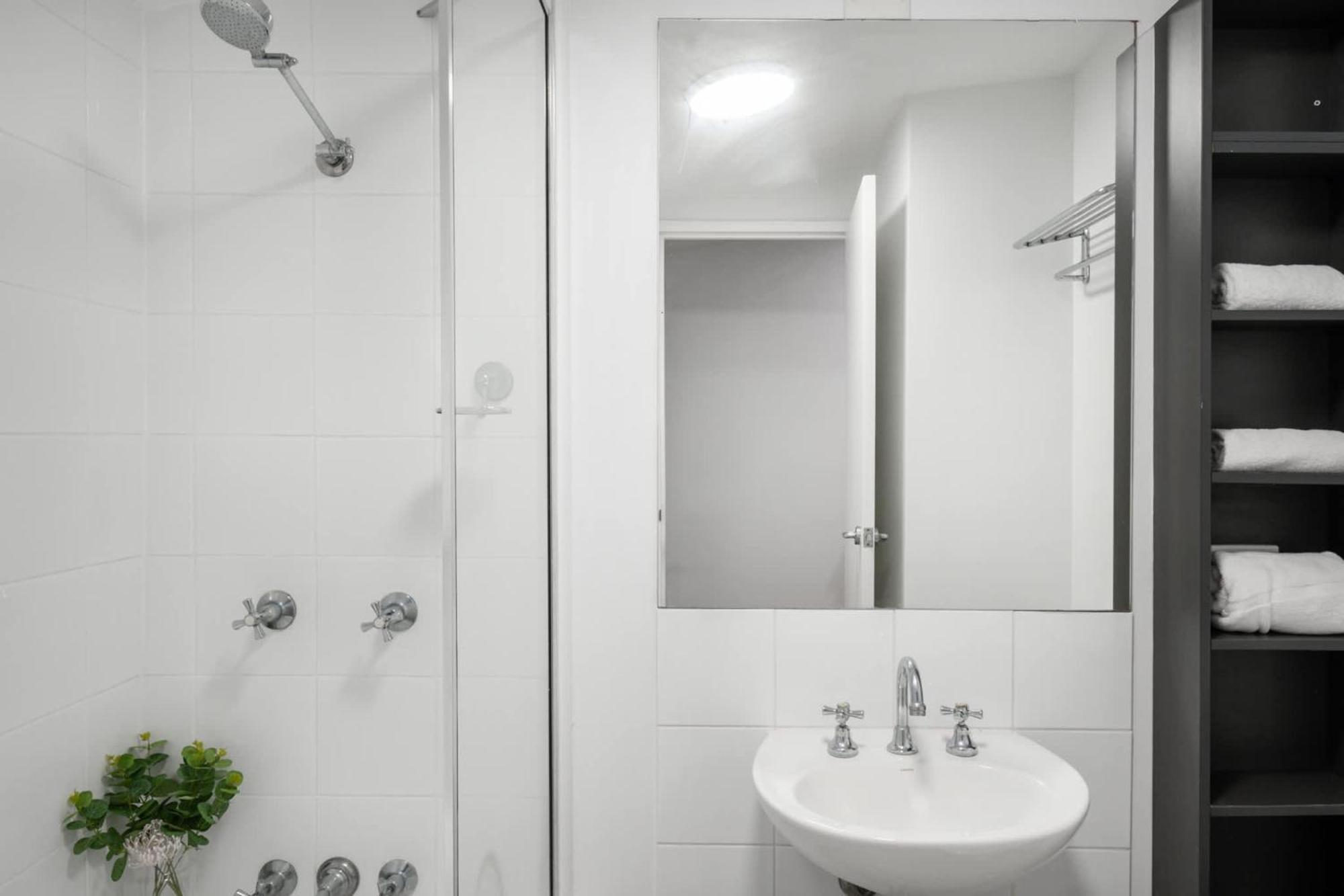 Charming Camperdown Hideaway With Parking *