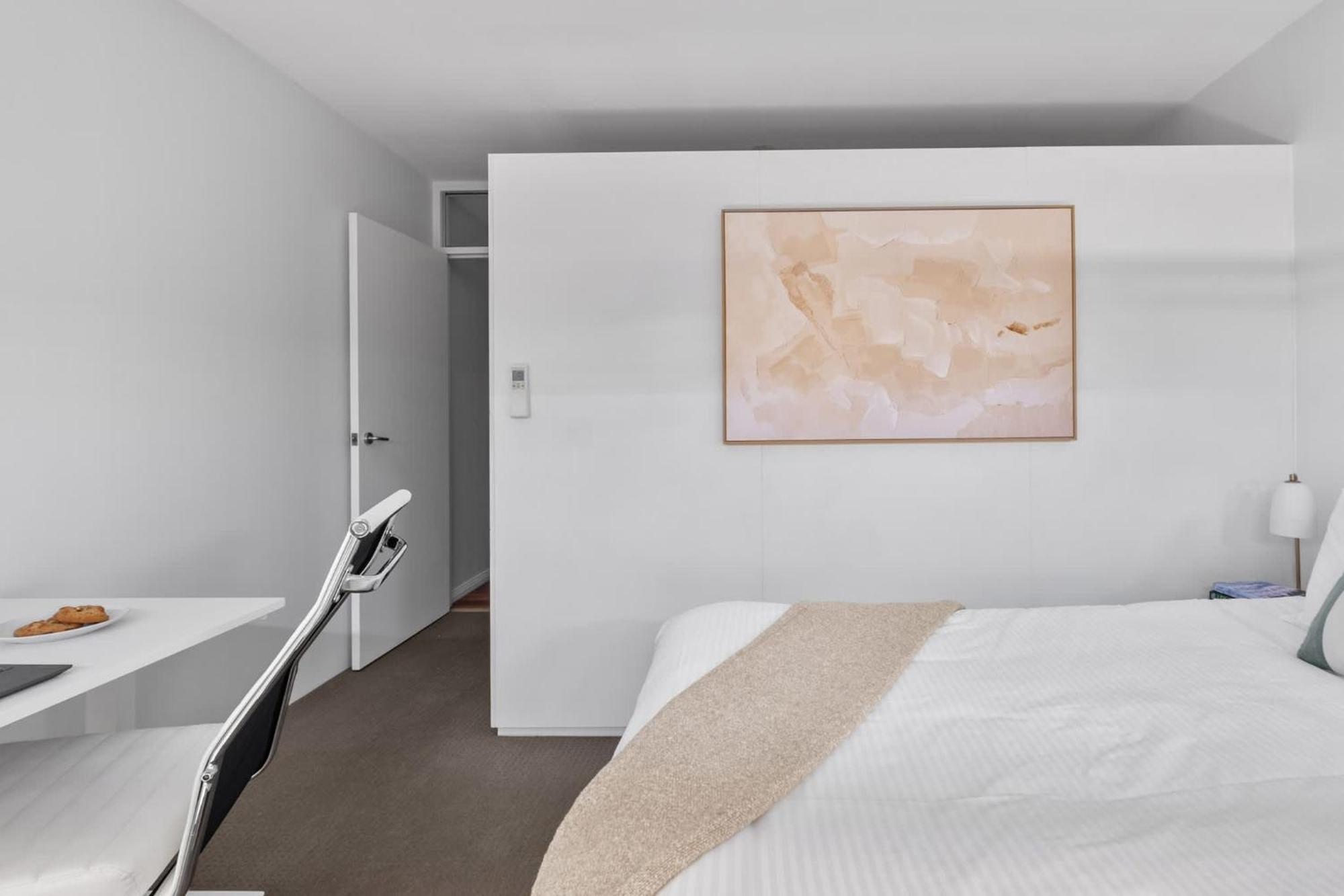 Charming Camperdown Hideaway With Parking *